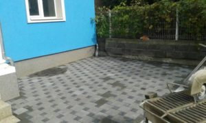 25. Vibro-presovana behaton ploca kombinacija dva modela 10x10 i 20x20