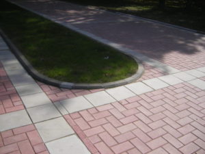 29. Behaton/betonske ploce Sumarice-Kragujevac.